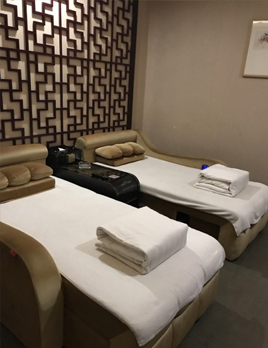 自吸风烫衣机_佛山皇家国际智能科技有限公司