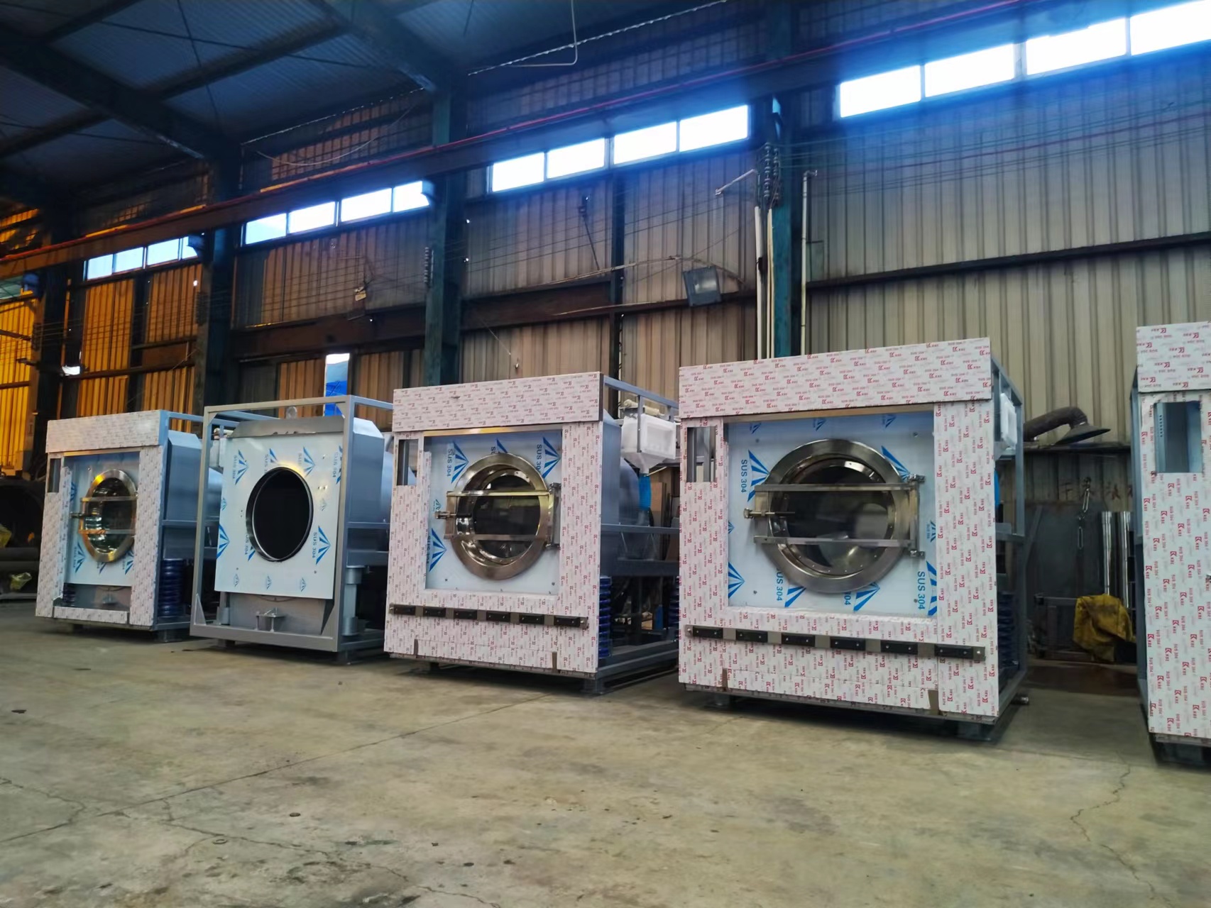 
		旅馆洗涤装备几多钱？？？？广州皇家国际提供高性价比布草洗涤装备
		